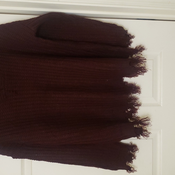 SALE!!💖💞 Miracle Maroon Ripped Oversized V-Neck Sweater - Picture 4 of 6